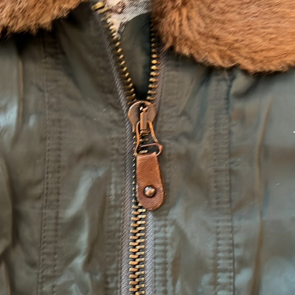 Vintage 80s Green Bomber Jacket with Faux Fur Collar - Picture 5 of 5